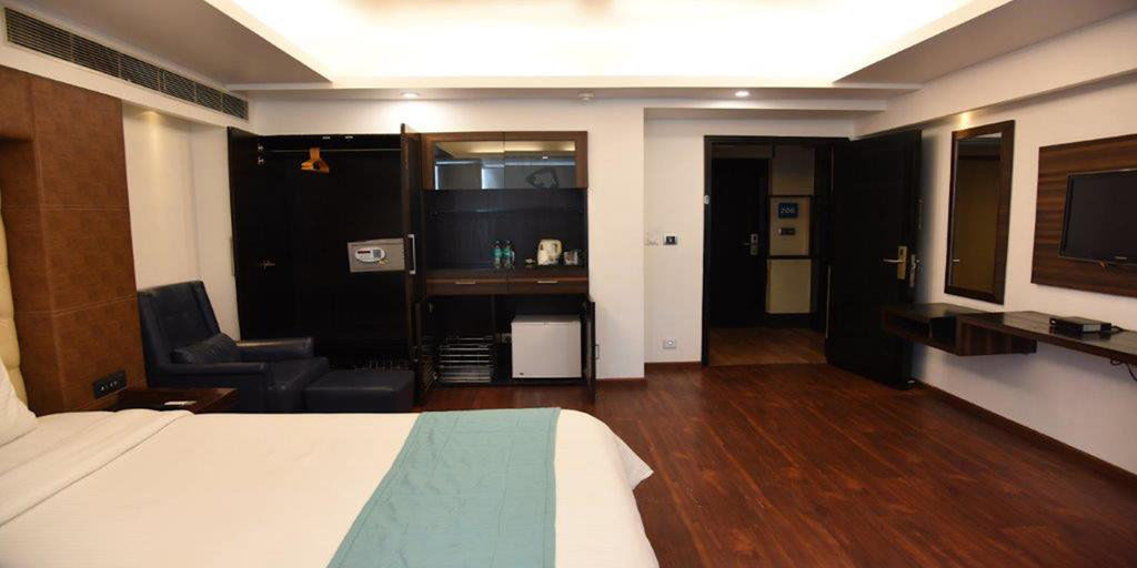 The Madison Hotel New Delhi Exterior foto